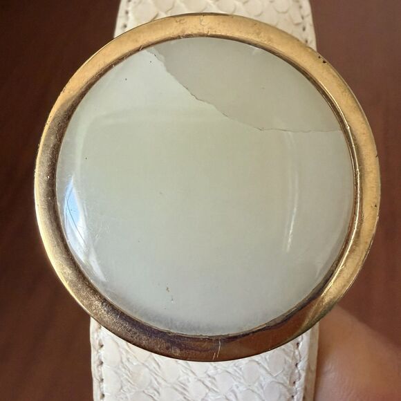 Vtg Carlisle White Snakeskin Textured Leather Belt Gold Buckle Sz M Statement main image 8